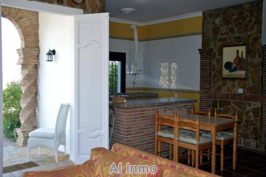 Palmeras - Ein Stück Vom Paradies - Behagliches Haus Mit Pool Ferienhaus